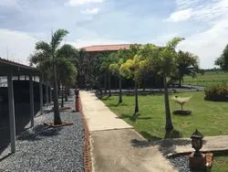 Row of rooms and terrace at Cheunjai Resort